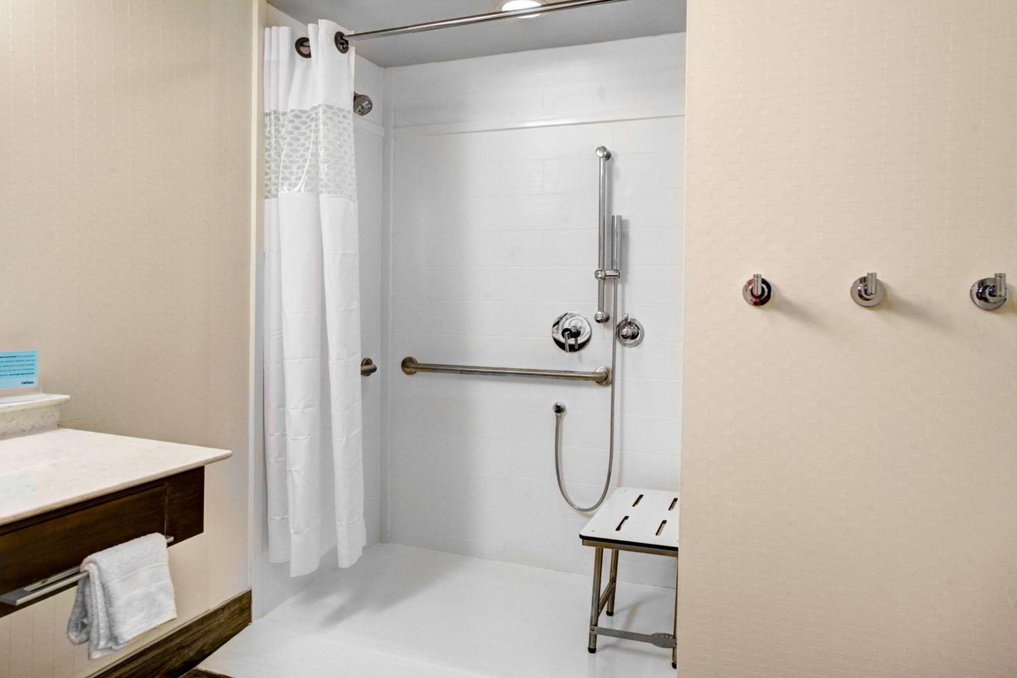 Hampton Inn & Suites By Hilton Atlanta Perimeter Dunwoody Buitenkant foto